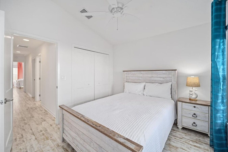 Interior 5, 561g Massive Newly Built 3 Bedroom!, Sumter