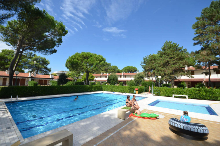 Sport & Beauty, Enjoy your holiday in a wonderful apartment with pool and solarium, Venezia