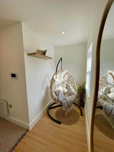 Room 4, Canterbury Stay Modern Duplex 2 min to Station, Kent