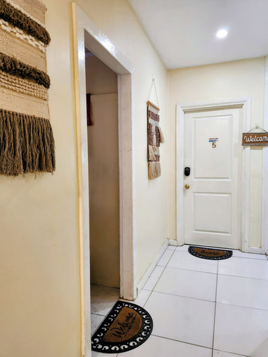 Interior 5, Hip Strip Vibe