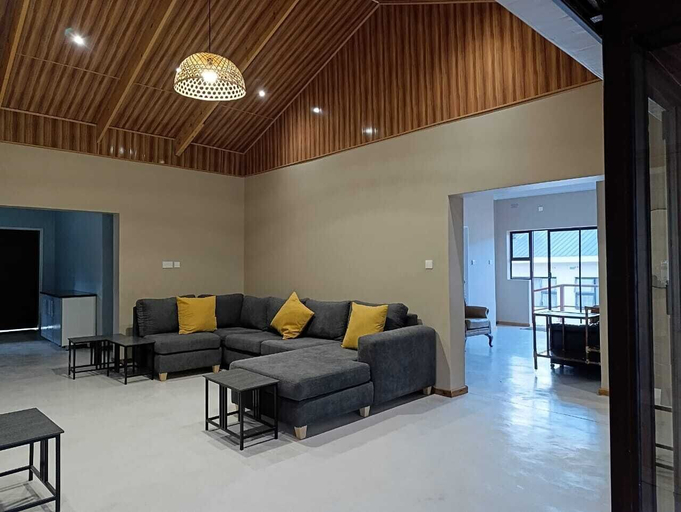 Living area, Chiyedza Place, Nyanga