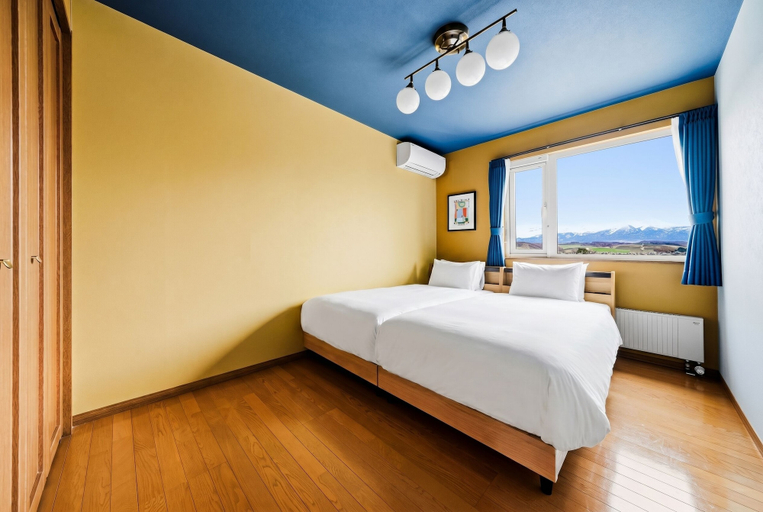 Room 2, SILVALE, Kamifurano