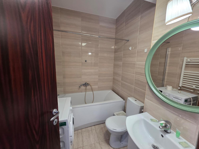 5, Lake and Sea View Summerland, Constanta
