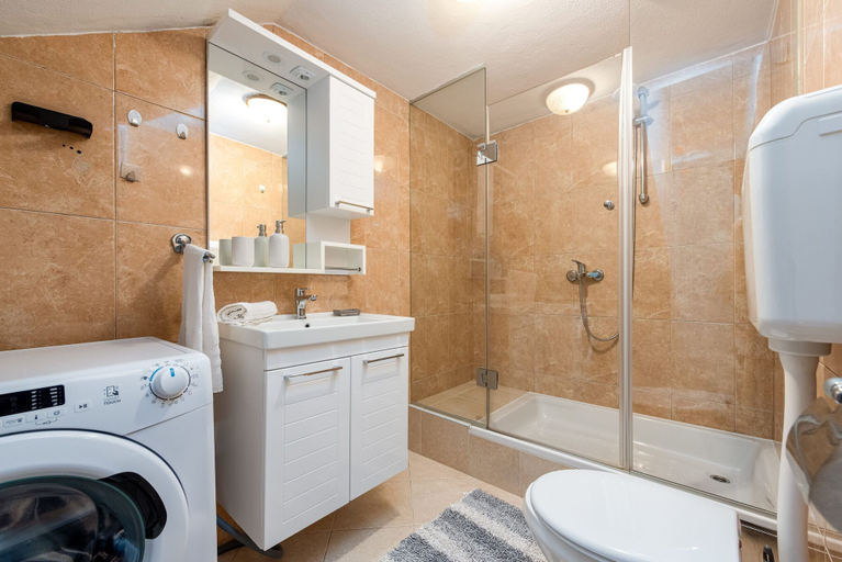 Bathroom 4, Villa Balen, Benkovac