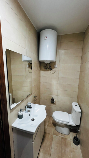 Bathroom 4, Fleur de lys Appartment