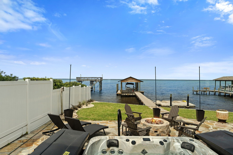 Terrace/patio 3, Private Dock Waterfront Home in Miramar, Walton