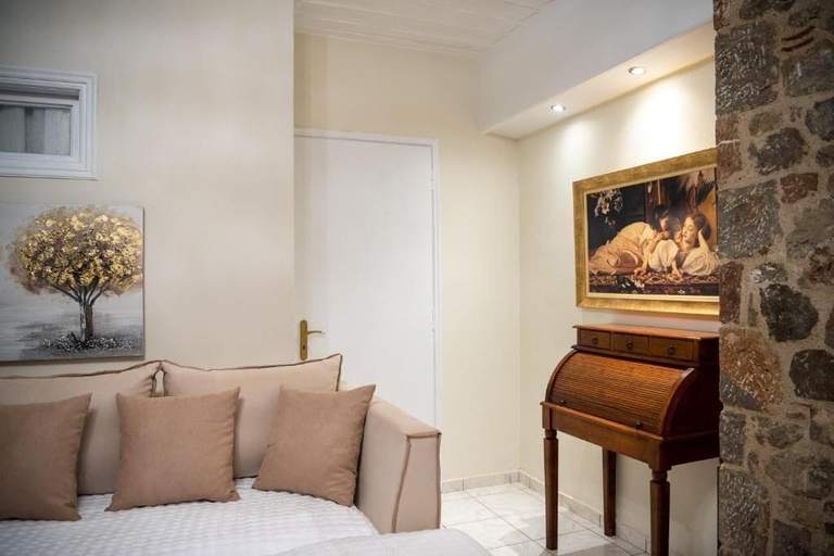 Bedroom 3, Ampolis, Central Greece