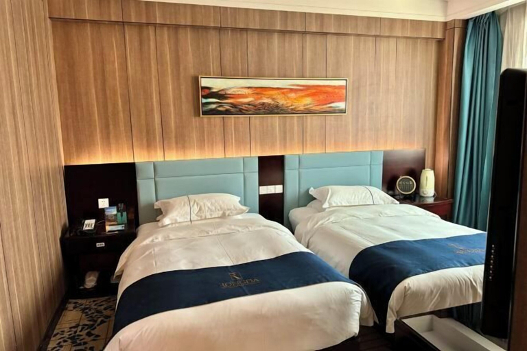 Bedroom 3, Rongda International Hotel, Yulin