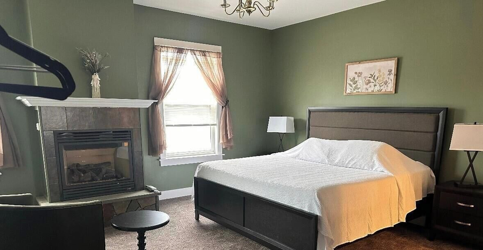Bedroom 3, The Hotel Belvidere, Wayne