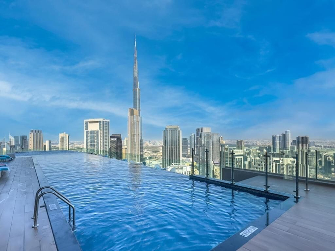 Pool 4, Paramount Luxury 2BR-Burj Khalifa Views, Dubai