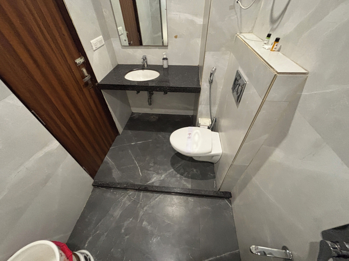 Bathroom 5, Hotel Regal By Rhytham, Jaipur