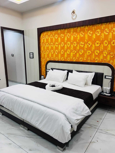 Room 2, Shaahi Resort, Harda