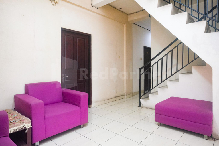 Public Area 3, Bies Malioboro Hotel RedPartner, Yogyakarta