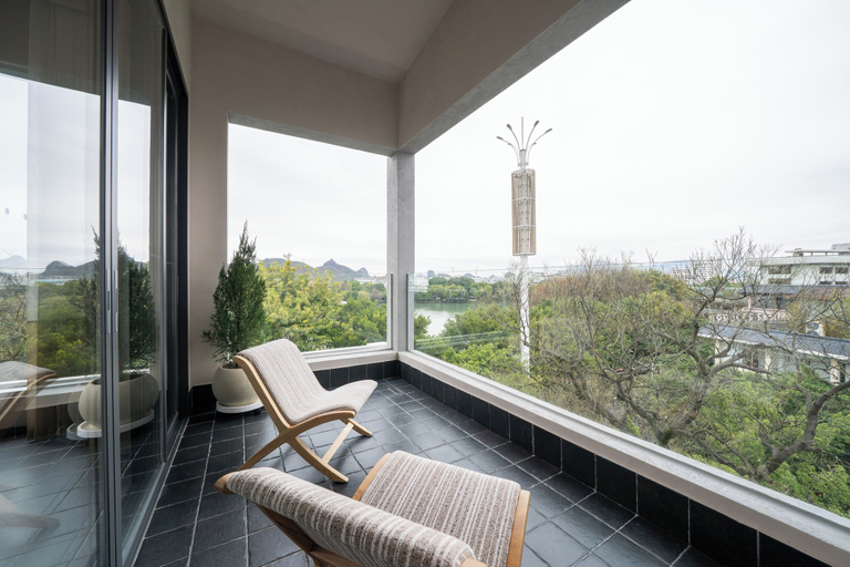Terrace/patio 3, Banyan Retreat R10 Hotel, Guilin