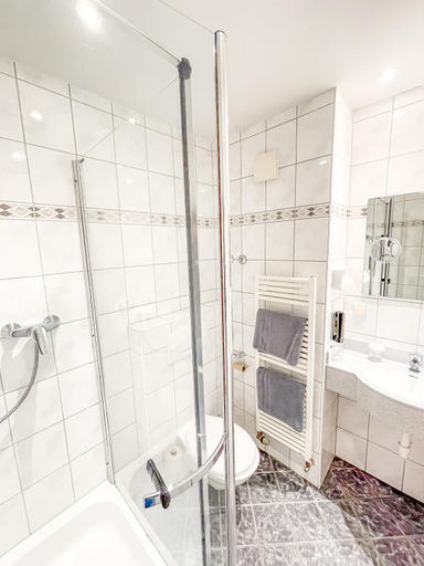 Bathroom 5, Boardinghouse Sonne, Ortenaukreis