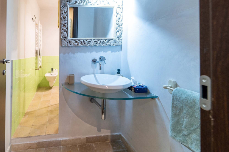 Bathroom 5, Affittacamere AlleVolte, Brindisi
