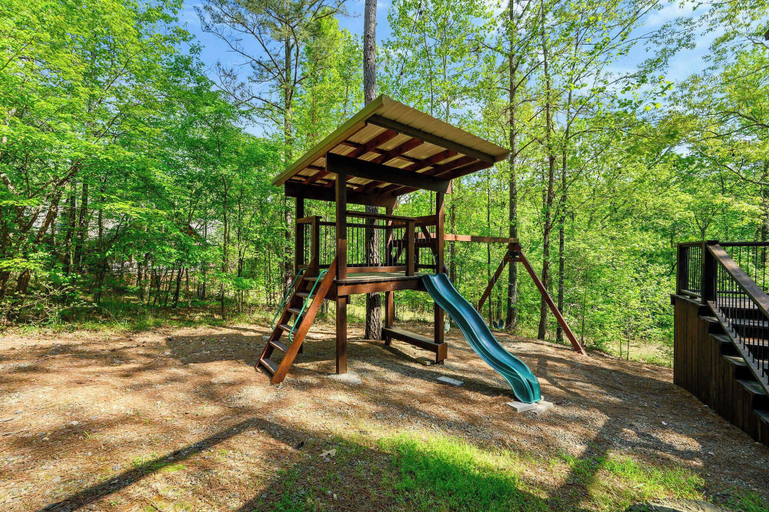 Children's area, Moonlight Thru the Pines 4bdr, McCurtain