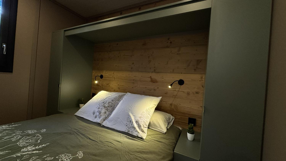 Bedroom 2, Hotel et Camping O2 Orcieres Outdoor Area, Hautes-Alpes