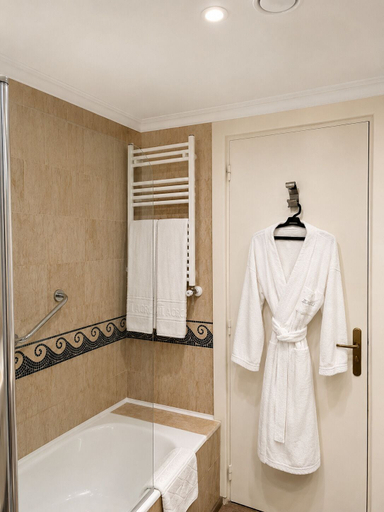 Bathroom 5, Hotel Acropole Tunis, Cité El Khadra