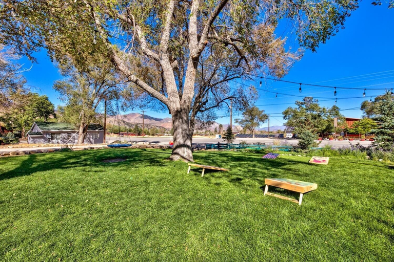 Property grounds 3, The Historic West Walker Motel, Mono