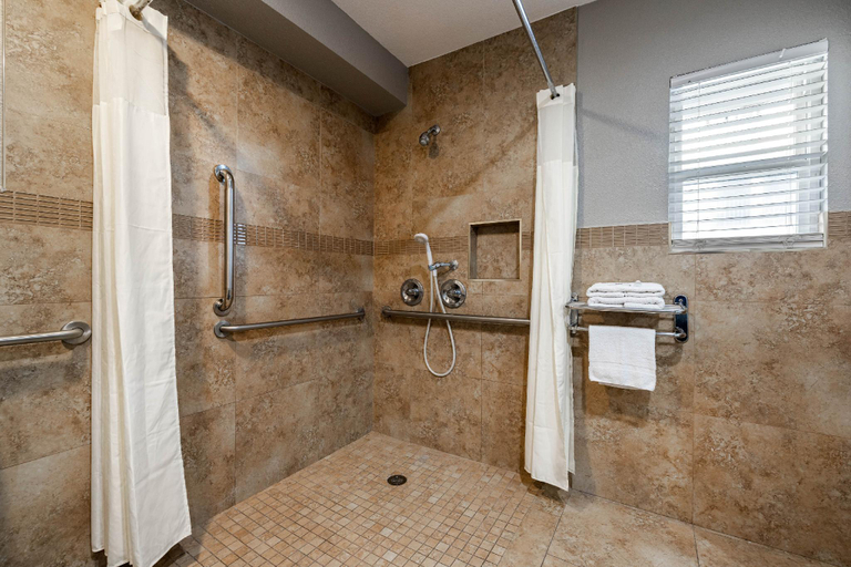 Bathroom 4, Motel 6 Anaheim Convention Center, Orange