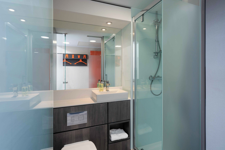 Bathroom 4, easyHotel Ipswich, Suffolk