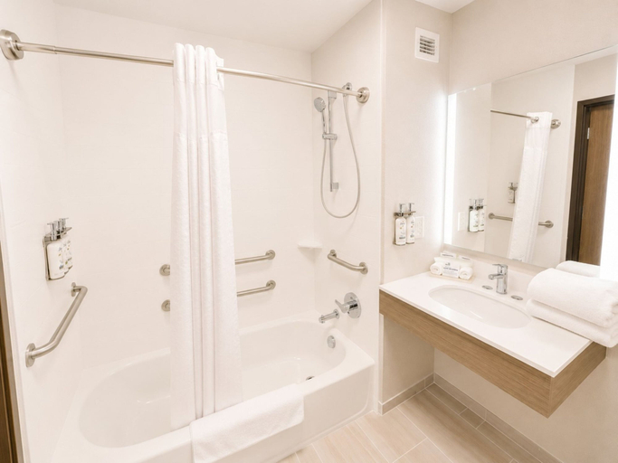 Bathroom 5, Holiday Inn Express & Suites TRUTH OR CONSEQUENCES by IHG, Sierra