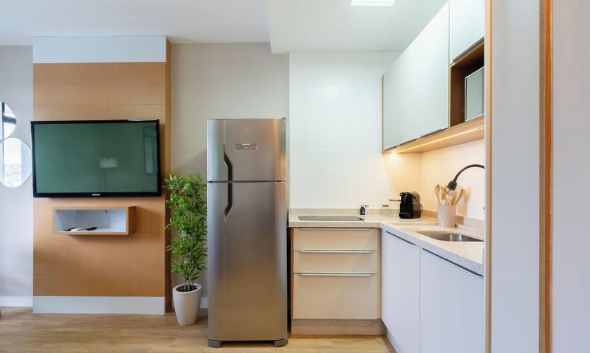 Private kitchen 4, Fully Equipped Accommodations in a Building With Pool and gym in Downtown Florianopolis - Lins, Florianopolis