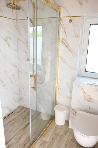 Bathroom 2, Nad Dolina Krutyni, Pisz