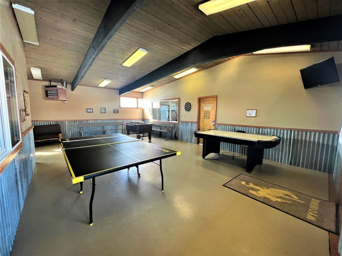 Game room, Laramie RV Resort, Albany