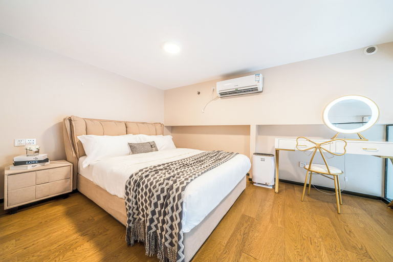 Room 4, Hengbang Times Huaqiang North Store, Shenzhen