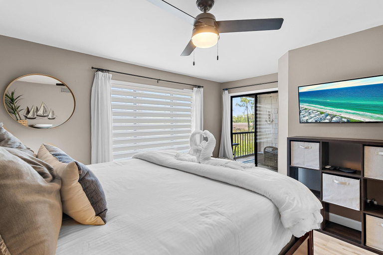 Room 2, Heron's Haven, Walton