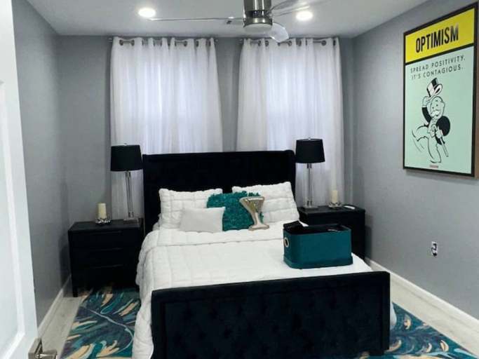 Interior 5, 625c 1 Large Bedroom Contemporary Luxe Stay, Newark