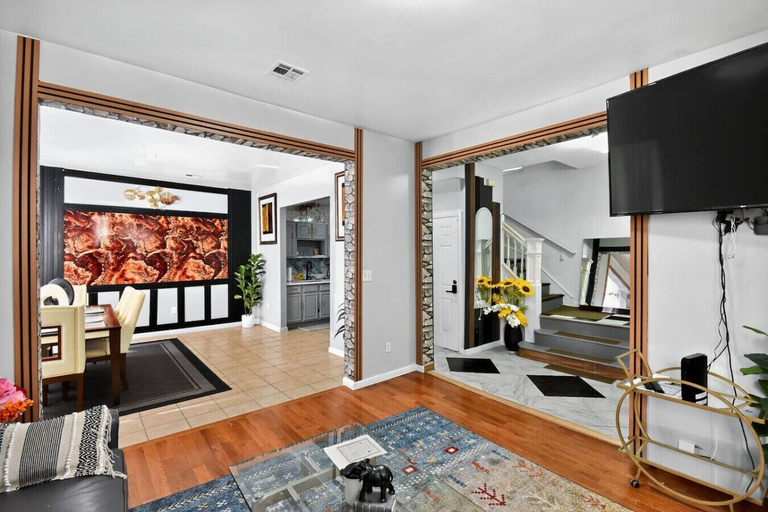 Interior 5, 607 Massive 5 Bedroom Close to NYC, Newark