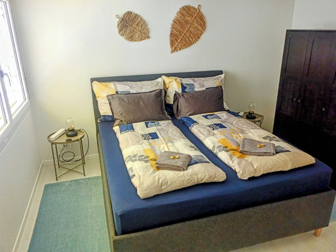 Room 5, Central 4. free bus, Luzern