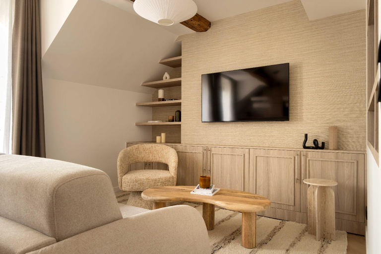 Separate living room 2, Design Apartment a c 2BR 6P - Saint-Germain, Paris