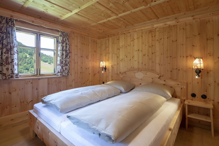 Room 5, Luxury Detached Panoramic Mountain Home, Bludenz