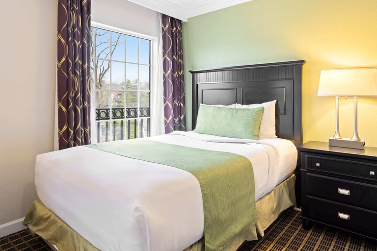Interior 3, Serene Stay With Amenities & Breakfast bar, Essex