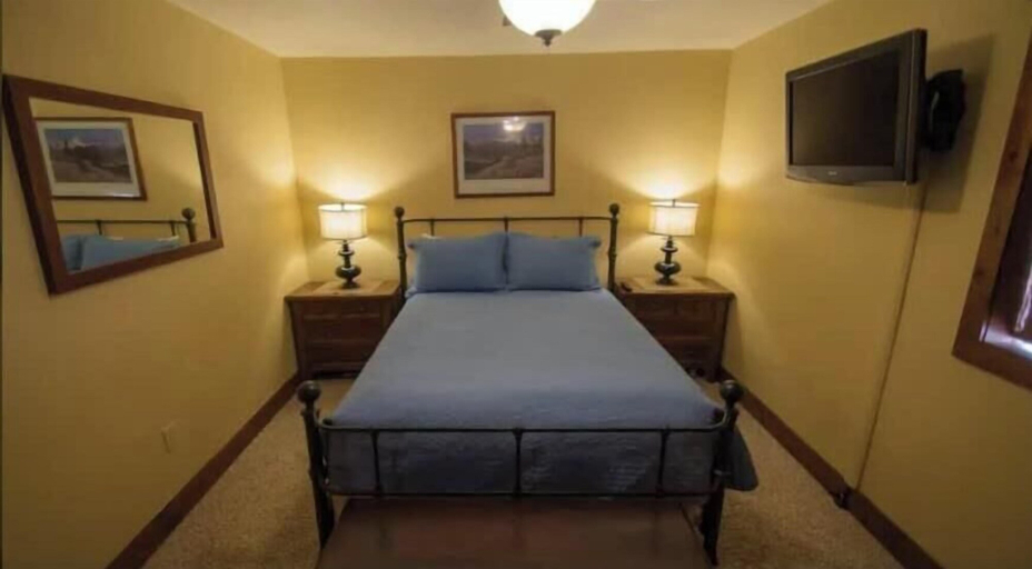 Room 5, Only Minutes From Skiing, Shopping & Fun - Come Relax, Summit