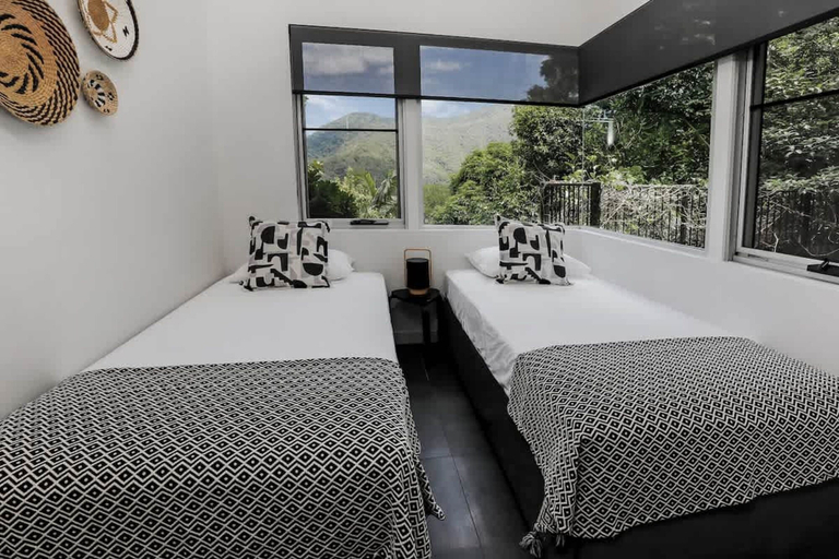 Room 4, Rainforest Retreat Pool W Stunning Views, Cairns