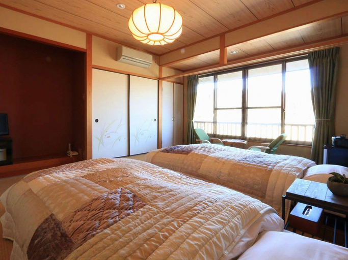 Bedroom 2, Yamanoyu Kazuyo, Taketa