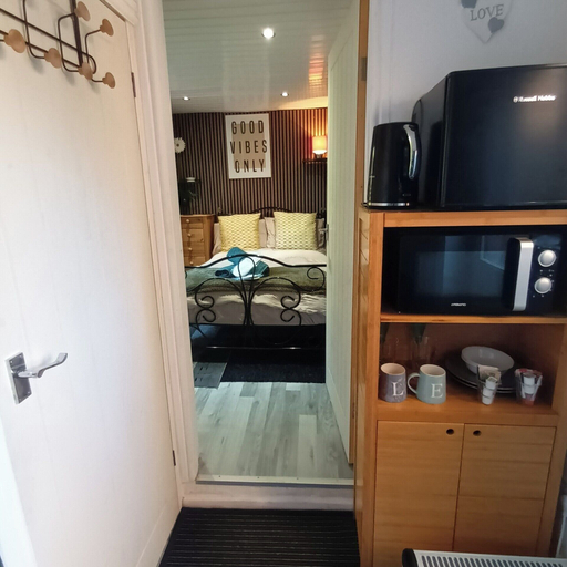 Room, Le Hub Roundhay Sleeps 2 With Garden Room, Leeds
