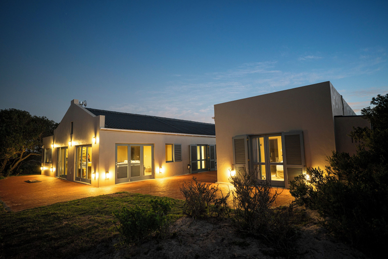 Exterior 3, De Mond Villa, Overberg