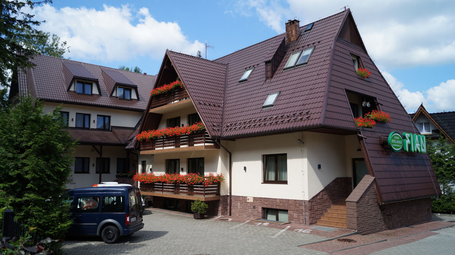 Front of property 4, Ośrodek Usług Hotelarsko-Gastronomicznych Fian, Tatra