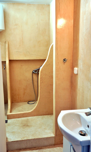 Room 4, Gefyra Studios Filoti Naxos, South Aegean