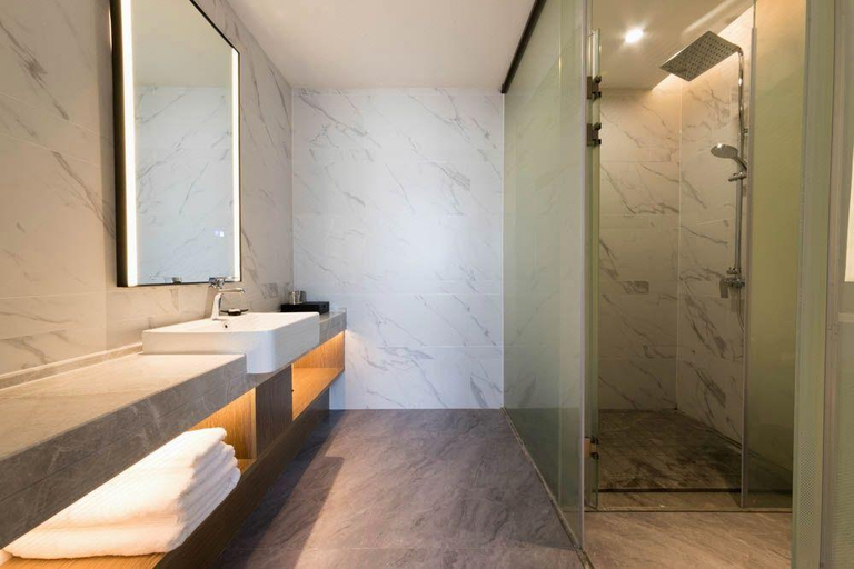 Bathroom, Yian Business Hotel, Guangzhou