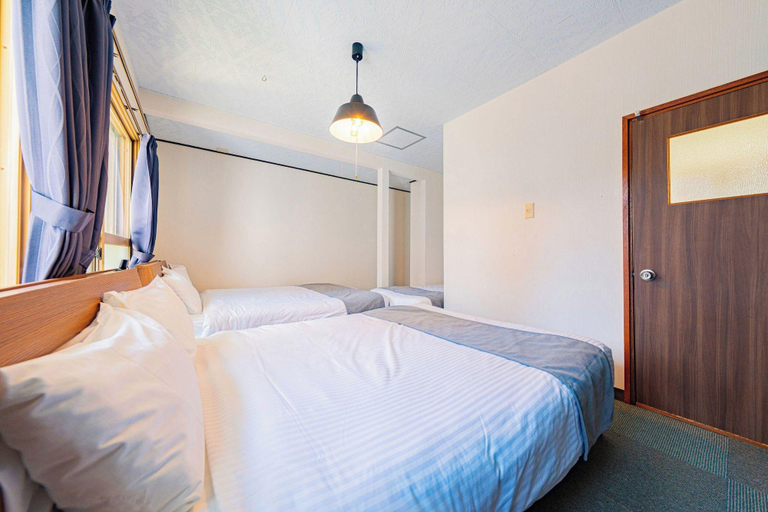 Bedroom 2, Extreme, Sapporo