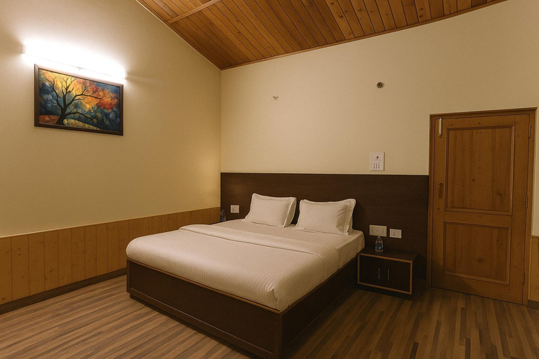 Bedroom 3, Chaman Vatika, Kullu