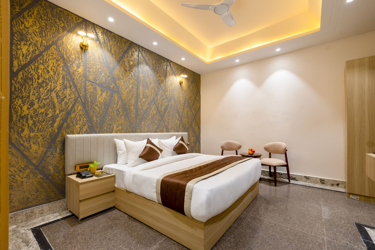 Room 3, Hotel Silver Star, Gautam Buddha Nagar