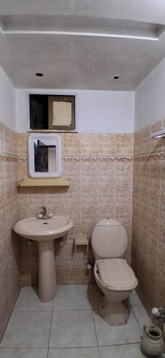 Bathroom 3, Mughal E Azam Hotel, Rawalpindi